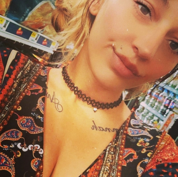 Meet your Posher, Decota - Picture 4 of 4